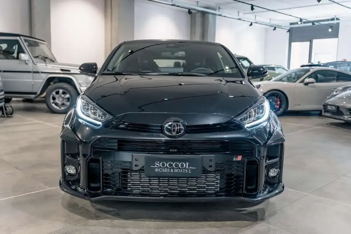 Usata Toyota Yaris 261 CV (191 kW) 2021 Nero Utilitaria