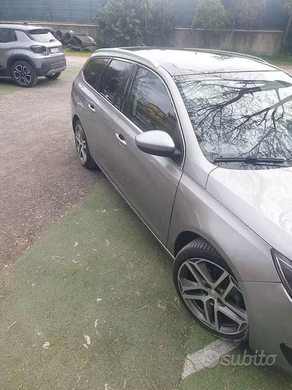 Usata Peugeot 308 SW Allure 120 CV (88 kW) 2015 Grigio Station wagon