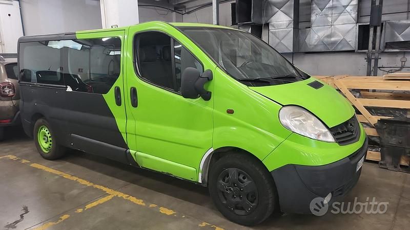 Occasion Opel Vivaro 2009 Vert Monospace