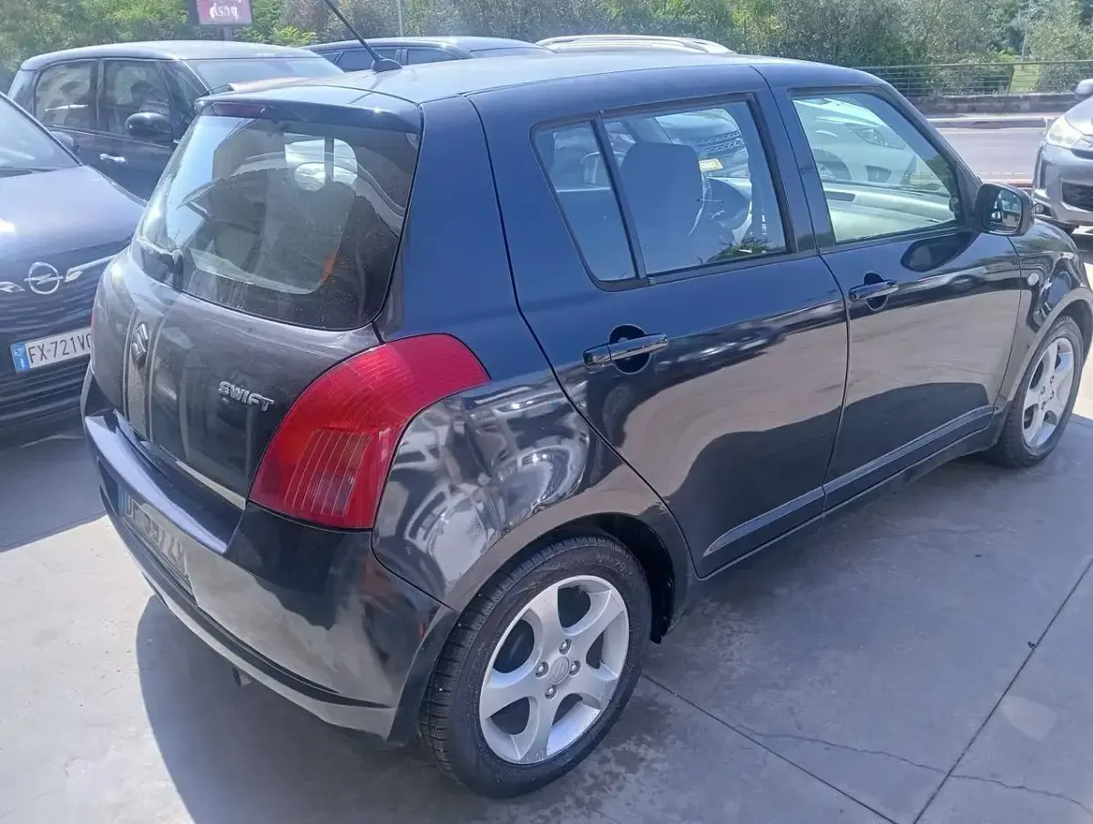 Usata Suzuki Swift GL 91 CV (66 kW) 2007 Nero Utilitaria