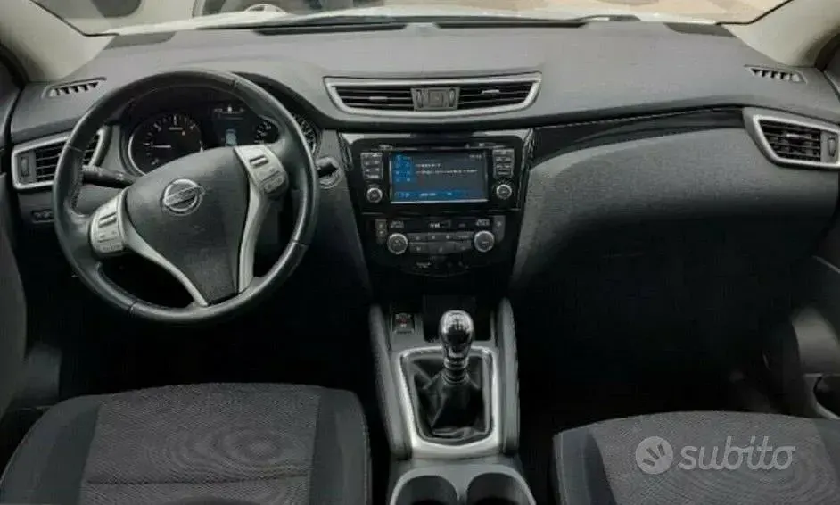 Usata Nissan Qashqai 360º 110 CV (80 kW) 2015 Bianco SUV