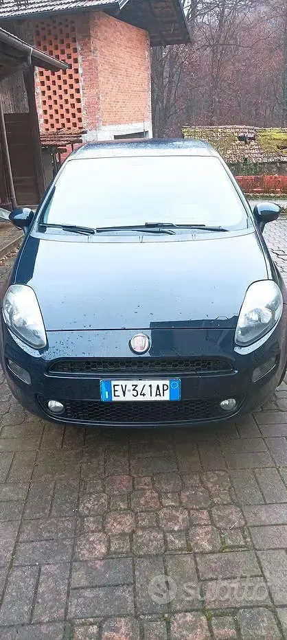 Usata Fiat Punto 69 CV (50 kW) 2014 Blu Utilitaria