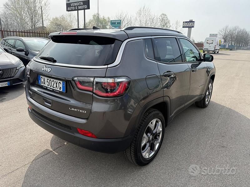 Usata Jeep Compass Limited 140 CV (102 kW) 2020 Grigio SUV