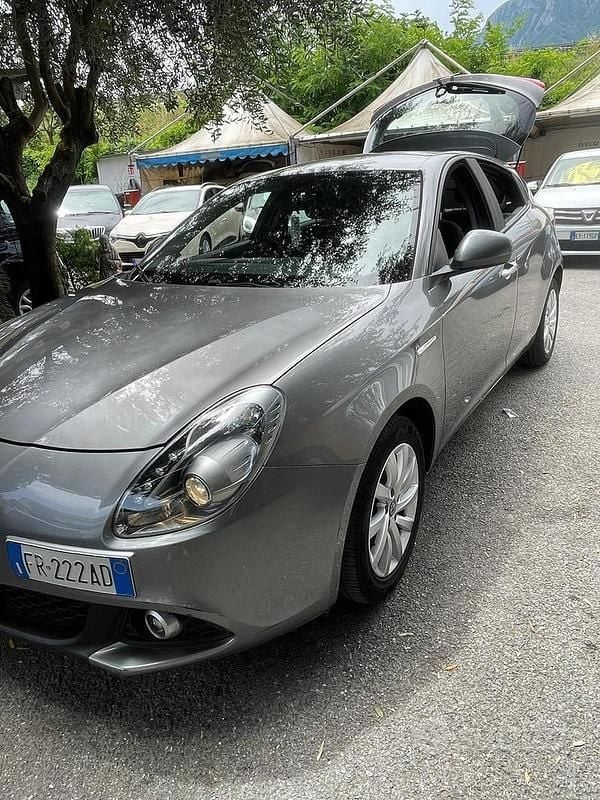 Usata Alfa Romeo Giulietta Super 120 CV (88 kW) 2018 Grigio Utilitaria