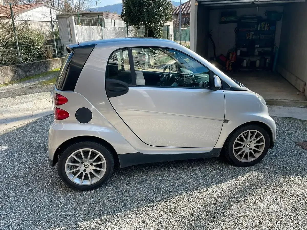 Usata Smart ForTwo Coupé 71 CV (52 kW) 2009 Grigio Coupé