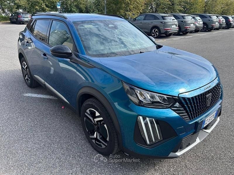 Usata Peugeot 2008 Allure 131 CV (96 kW) 2025 Blu SUV