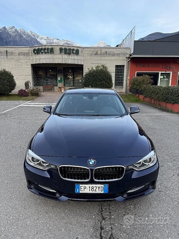 Usata BMW 328 Efficient Dynamics 245 CV (180 kW) 2013 Blu Station wagon