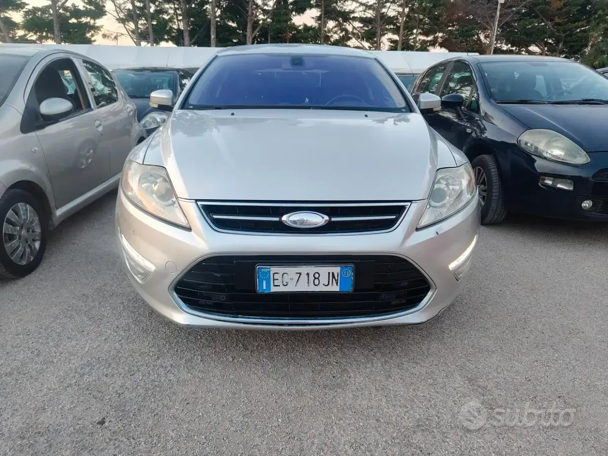 Usata Ford Mondeo Titanium 163 CV (119 kW) 2011 Grigio Berlina