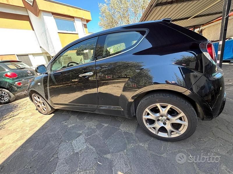 Usata Alfa Romeo MiTo 85 CV (62 kW) 2015 Nero Utilitaria