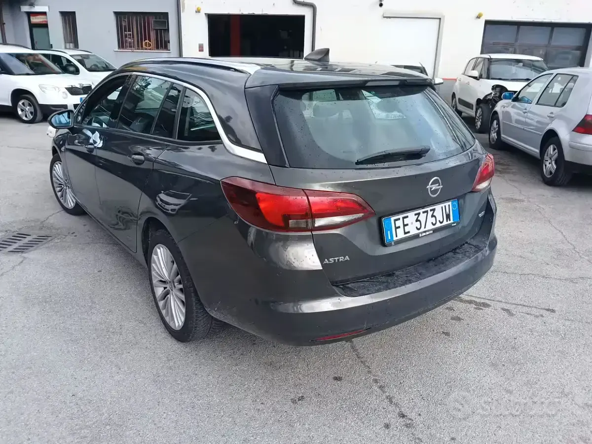 Usata Opel Astra 110 CV (80 kW) 2016 Station wagon