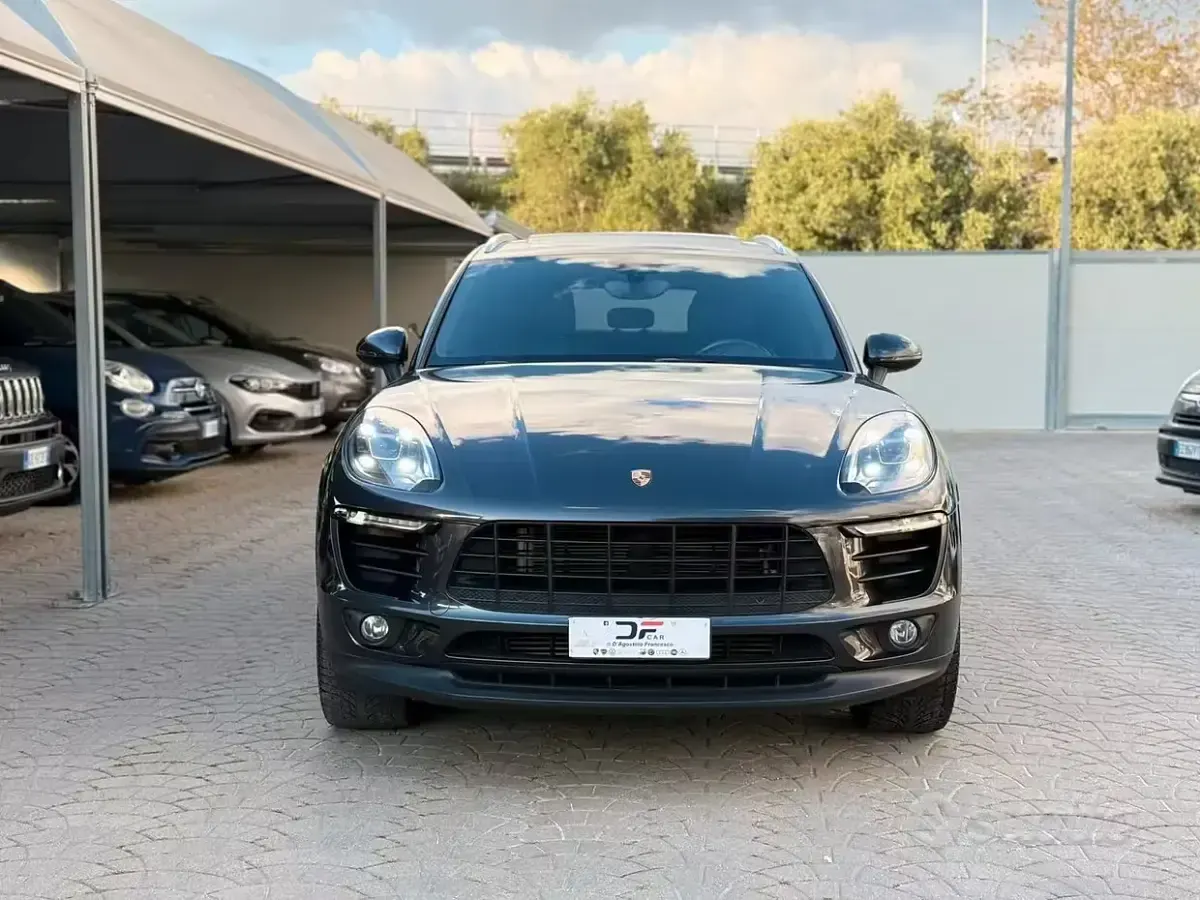 Usata Porsche Macan 250 CV (183 kW) 2017 Grigio SUV