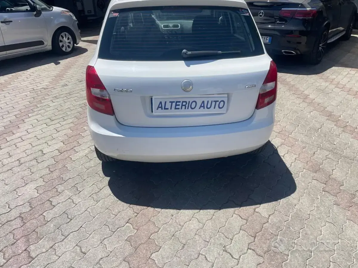 Usata Skoda Fabia 69 CV (50 kW) 2009 Bianco Berlina