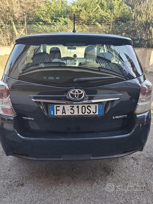 Usata Toyota Verso Style 132 CV (97 kW) 2015 Monovolume