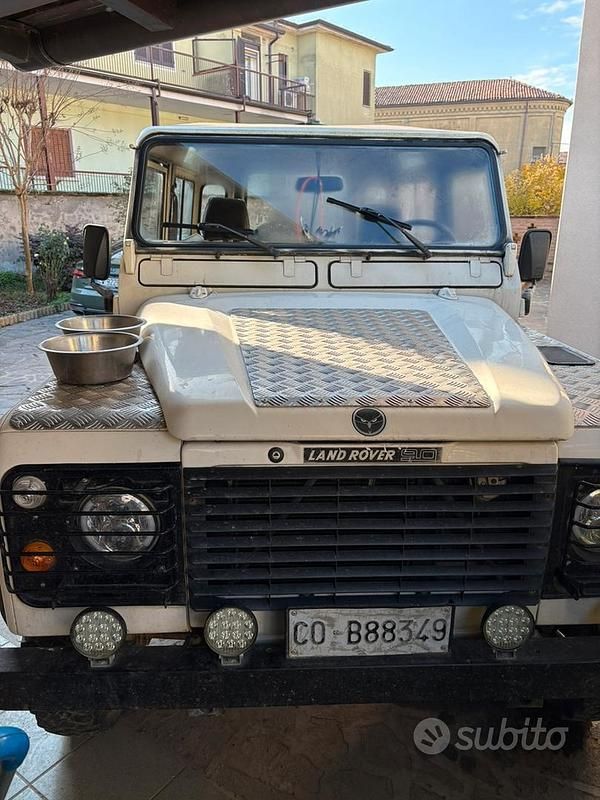 Usata Land Rover Defender 86 CV (63 kW) 1986 Bianco SUV