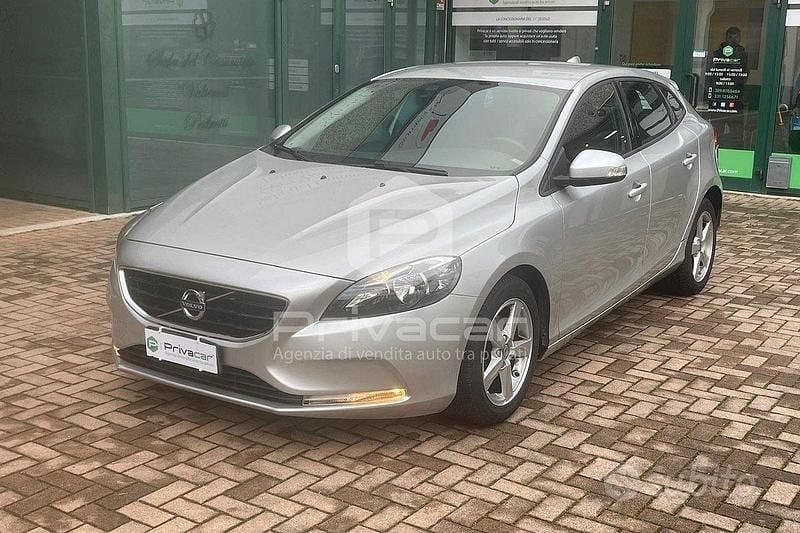 Usata Volvo V40 Business Edition 115 CV (84 kW) 2015 Grigio Berlina