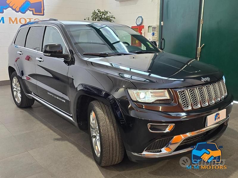 Usata Jeep Grand Cherokee Summit 250 CV (183 kW) 2016 Nero SUV