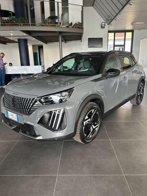 Usata Peugeot 2008 GT 131 CV (96 kW) 2024 Grigio SUV