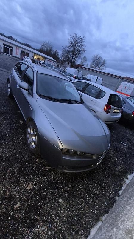 Usata Alfa Romeo 159 Progression 149 CV (109 kW) 2008 Argento Station wagon