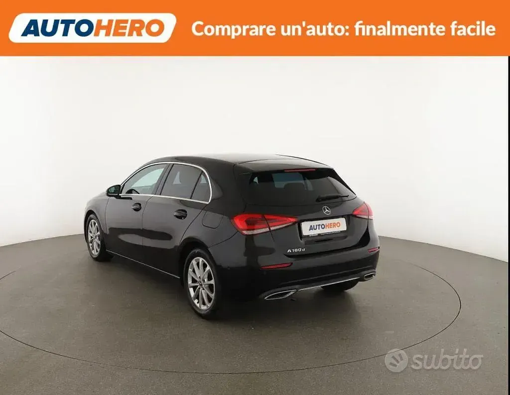 Usata Mercedes A180 Business 116 CV (85 kW) 2019 Nero Berlina