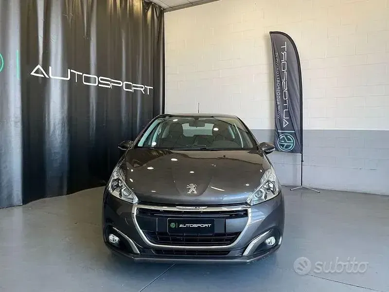 Usata Peugeot 208 Active 68 CV (50 kW) 2019 Grigio Utilitaria