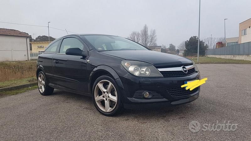 Usata Opel Astra GTC 180 CV (132 kW) 2007 Nero Berlina
