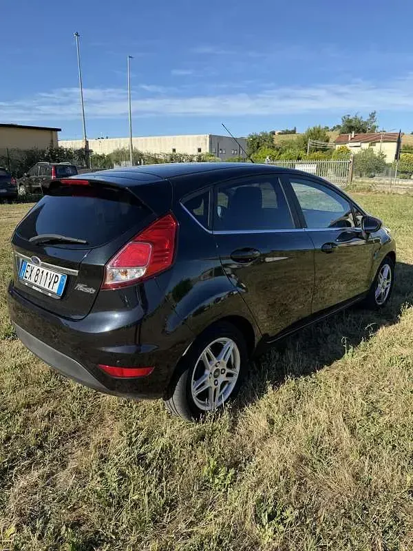Usata Ford Fiesta Titanium 75 CV (55 kW) 2014 Utilitaria