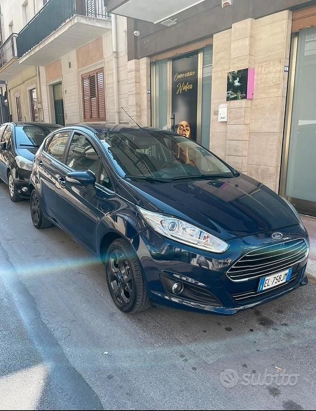 Second-hand Ford Fiesta 97 CP (71 kW) 2011 Albastru Berlinǎ
