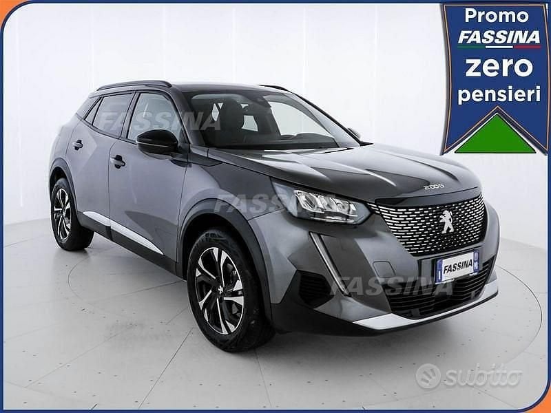 Usata Peugeot 2008 Allure 101 CV (74 kW) 2022 Grigio SUV