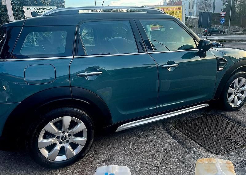 Usata Mini Countryman 111 CV (81 kW) 2021 Verde SUV
