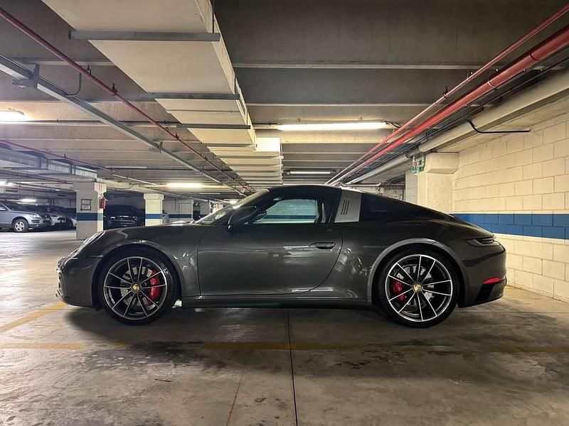 Usata Porsche 992 450 CV (330 kW) 2023 Cabrio