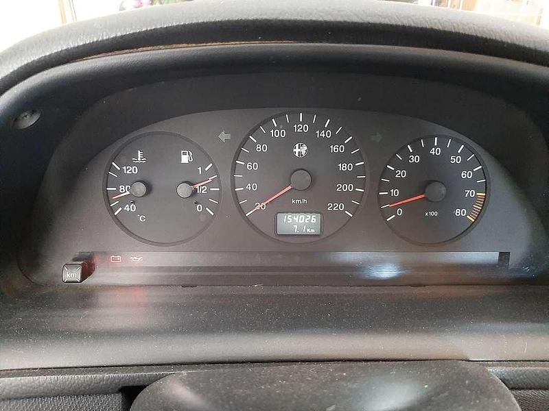 Usata Alfa Romeo 146 120 CV (88 kW) 1997 Utilitaria