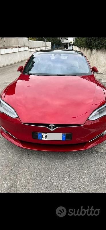 Rosso Usata 2020 Tesla Model S Utilitaria | 36.000 € - Immagine 1/1