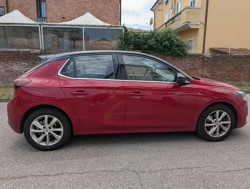 Usata Opel Corsa Elegance 102 CV (75 kW) 2021 Rosso Utilitaria
