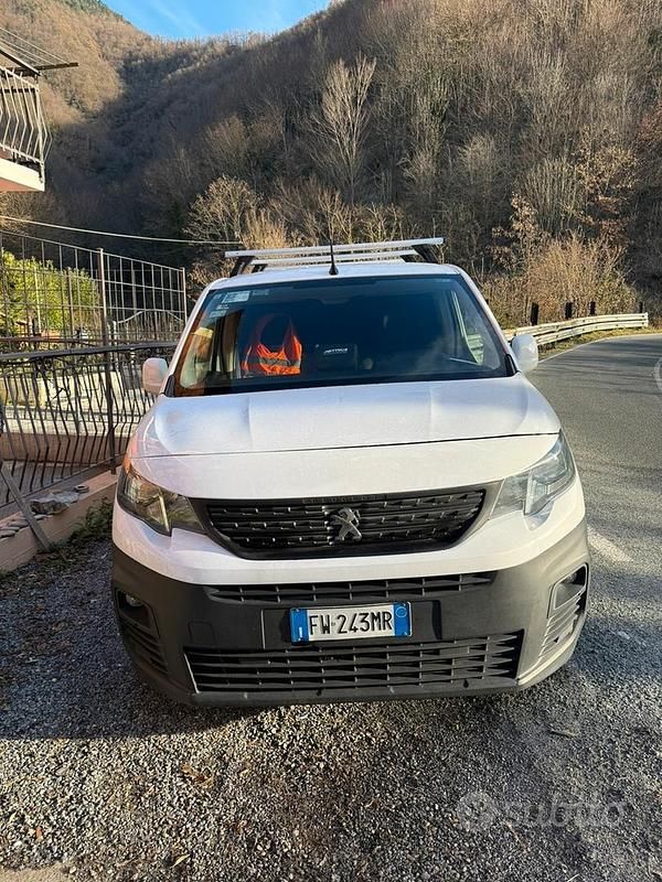 Bianco Usata 2019 Peugeot Partner Monovolume | 8900 € (Buon prezzo) - Immagine 1/4