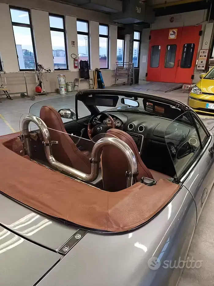 Usata Mazda MX5 110 CV (80 kW) 2002 Grigio Cabrio