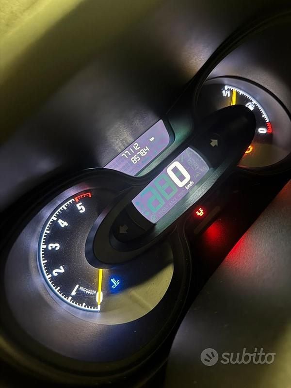 Usata Opel Vivaro 125 CV (91 kW) 2016 Monovolume