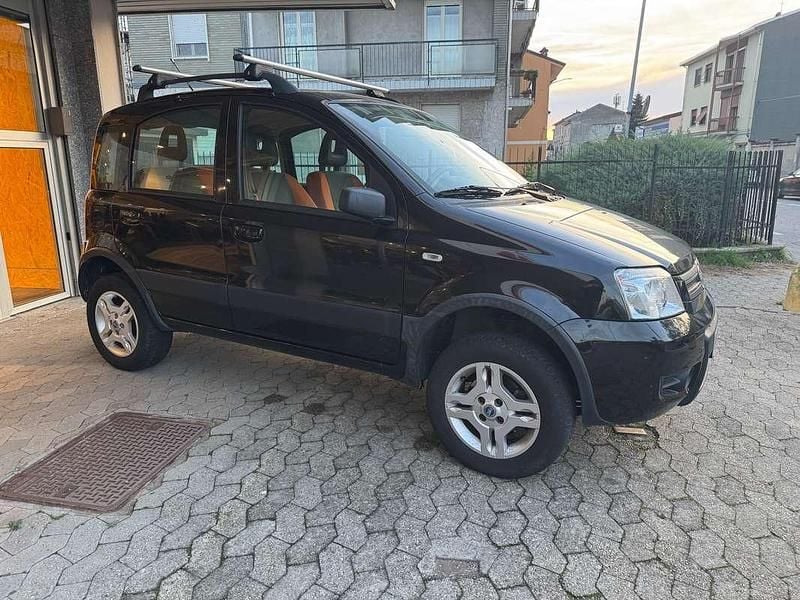 Usata Fiat Panda 4x4 69 CV (50 kW) 2007 Nero Utilitaria