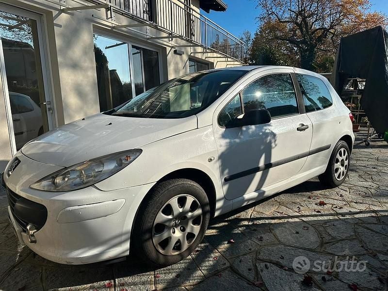Usata Peugeot 307 109 CV (80 kW) 2006 Bianco Berlina