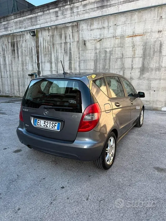 Usata Mercedes A160 82 CV (60 kW) 2011 Grigio Berlina