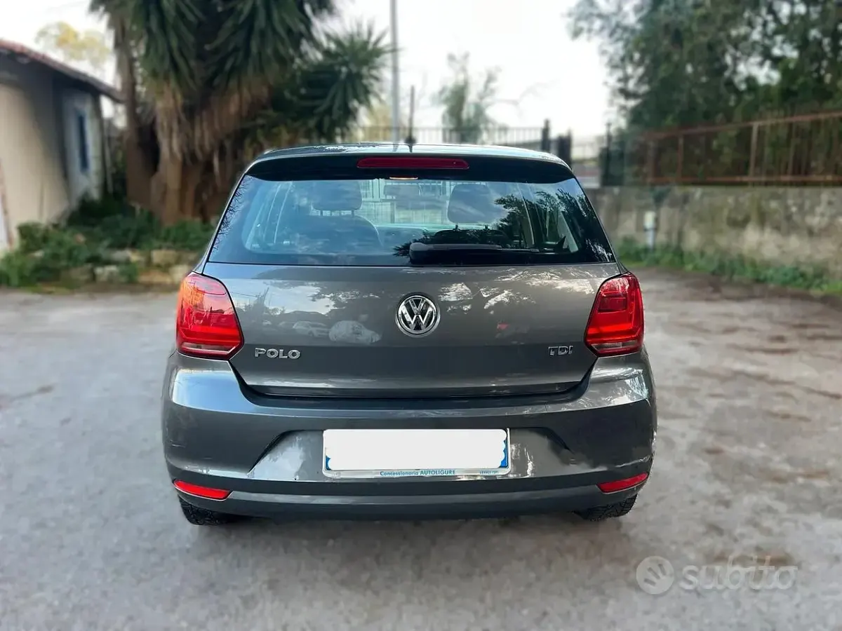 Usata VW Polo Business 75 CV (55 kW) 2017 Grigio Berlina