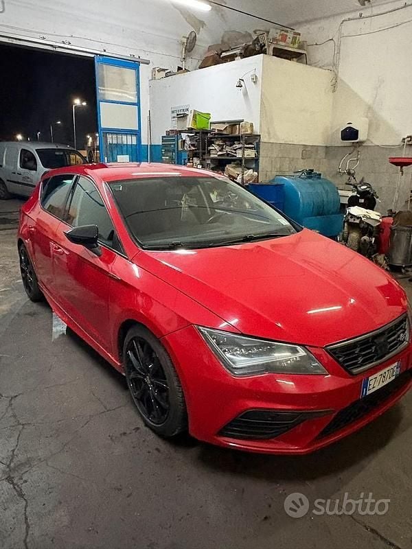 Rosso Usata 2015 Seat Leon FR Tre volumi | 6000 € (Super prezzo) - Immagine 1/4