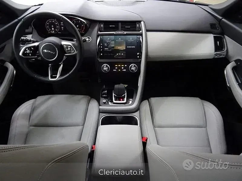 Usata Jaguar E-Pace R-Dynamic 163 CV (119 kW) 2024 Portofino blue SUV