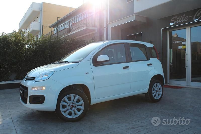 Usata Fiat Panda Easy 86 CV (63 kW) 2020 Bianco gelato pastello Utilitaria