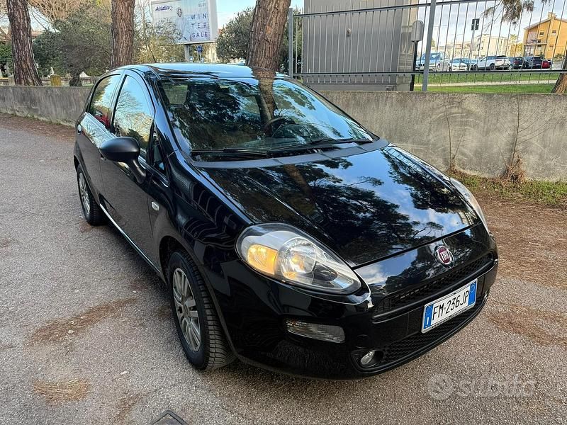 Usata Fiat Punto Street 77 CV (56 kW) 2017 Nero Utilitaria