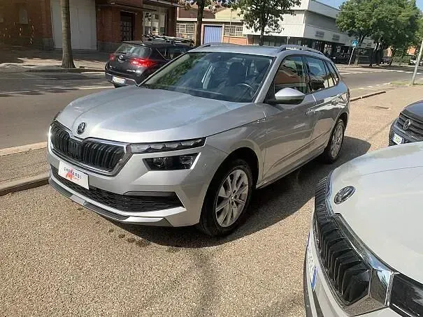 Usata Skoda Kamiq Style 110 CV (80 kW) 2022 Argento SUV