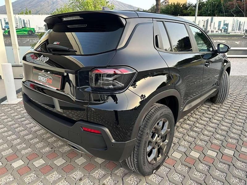 Nuova Jeep Avenger Longitude 101 CV (74 kW) 2025 Nero SUV