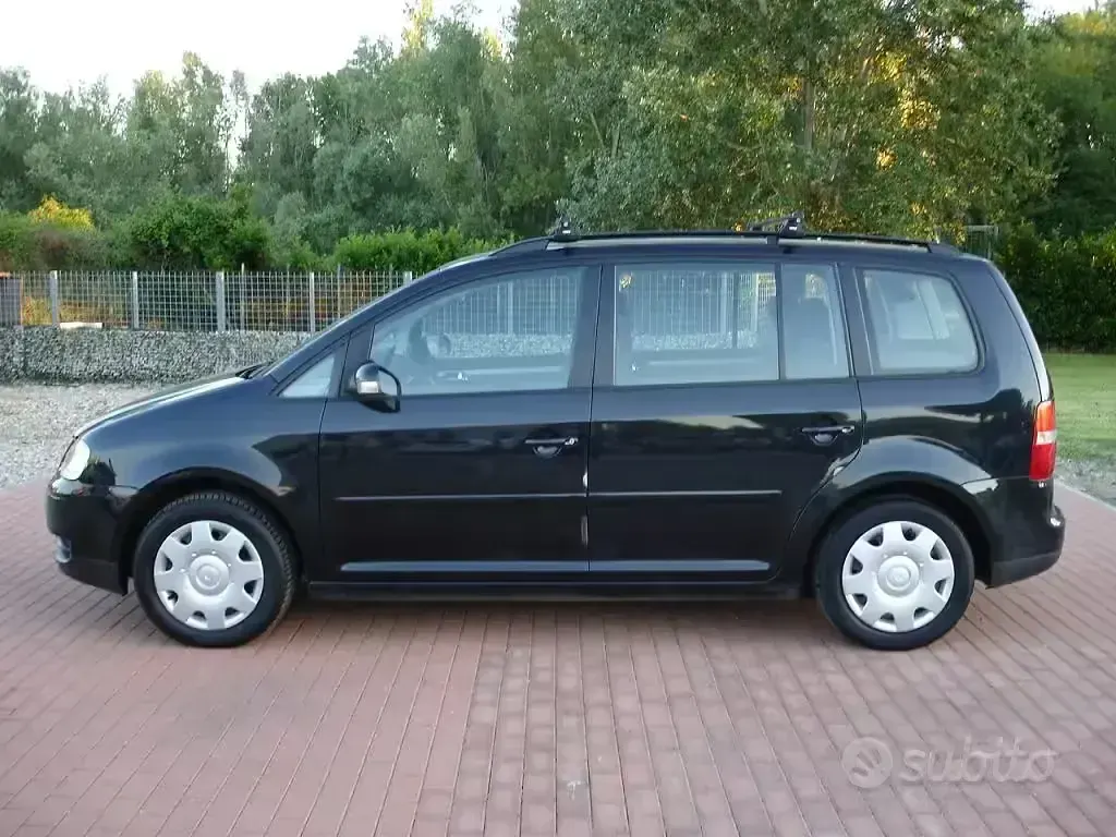 Usata VW Touran 105 CV (77 kW) 2005 Nero Monovolume