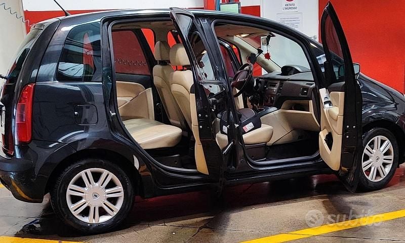 Usata Lancia Musa 2006 Nero Monovolume