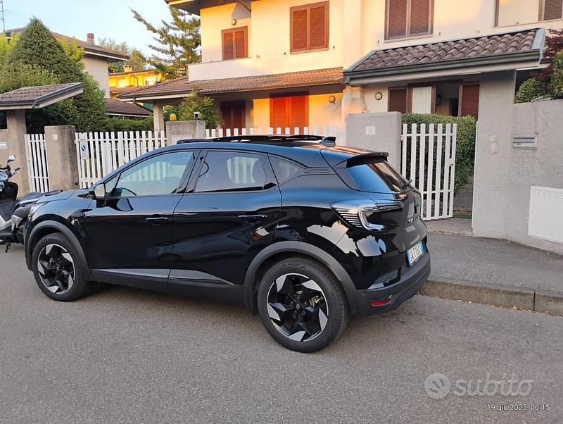 Usata Renault Captur Techno 101 CV (74 kW) 2024 Nero SUV