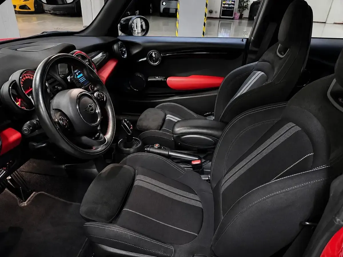 Usata Mini John Cooper Works 231 CV (169 kW) 2020 Marrone Utilitaria
